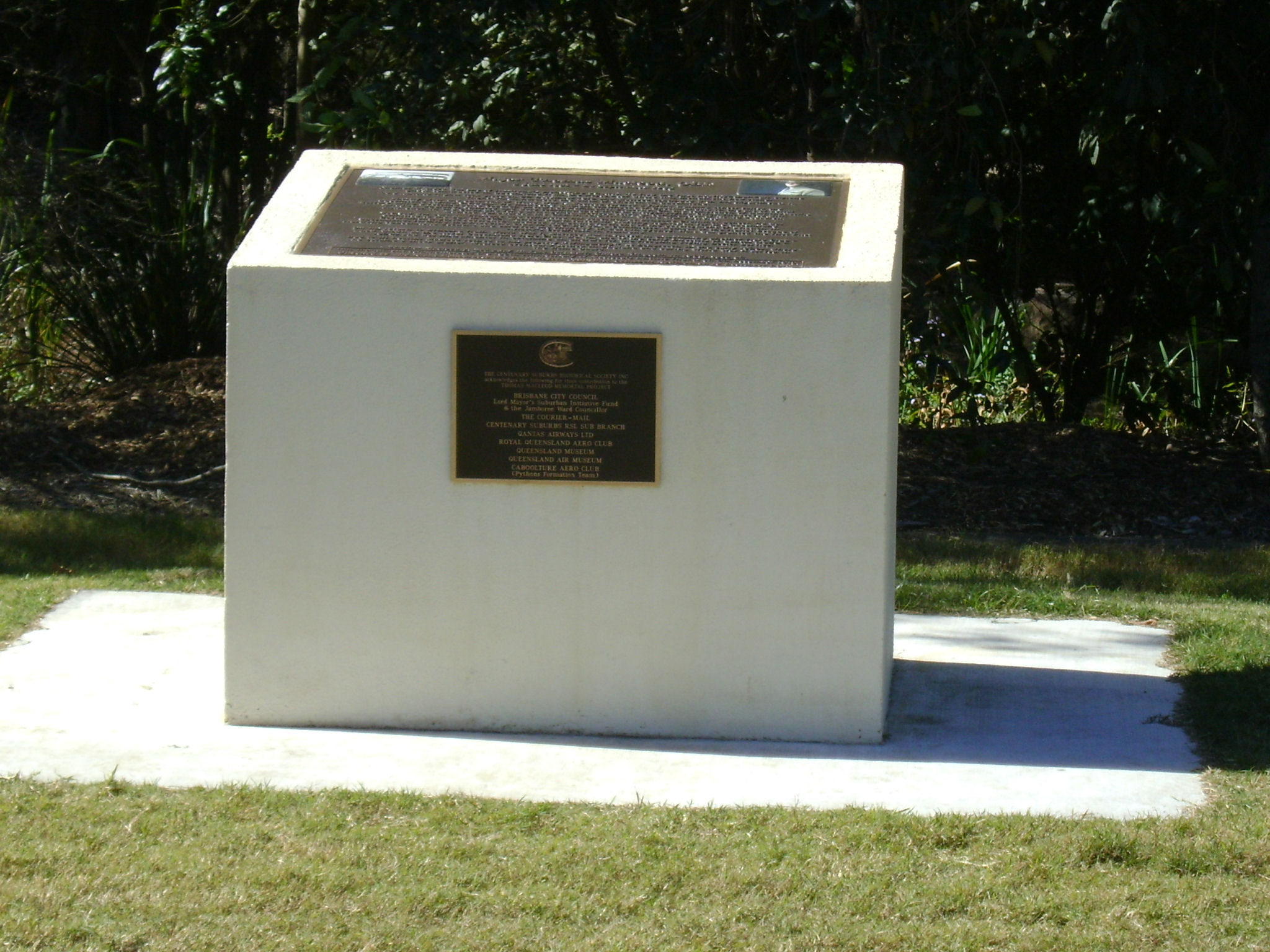 Thomas Macleod Memorial