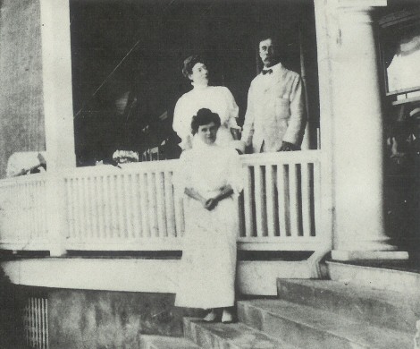 Jessie Henderson with Henry Francis Abell and Sara Henderson